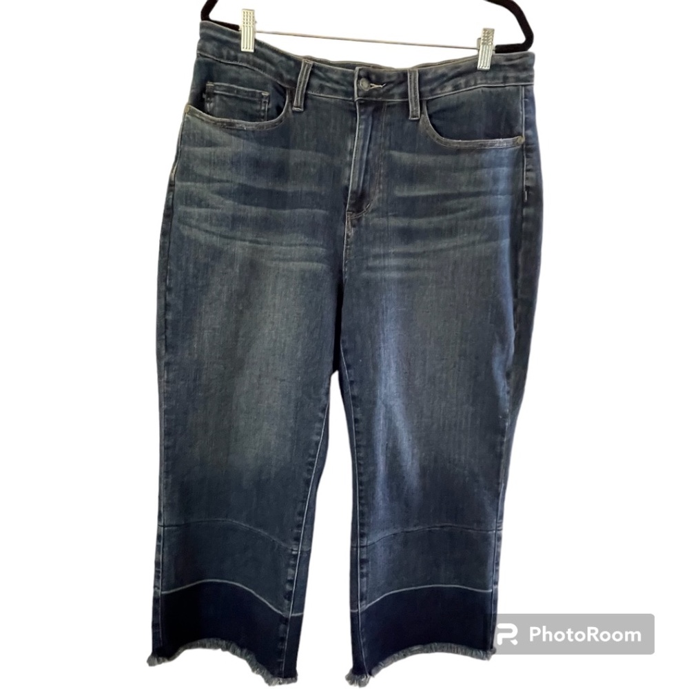 Judy Blue Frayed Hem Wide Leg Crop Jeans ~ SIZE 18W